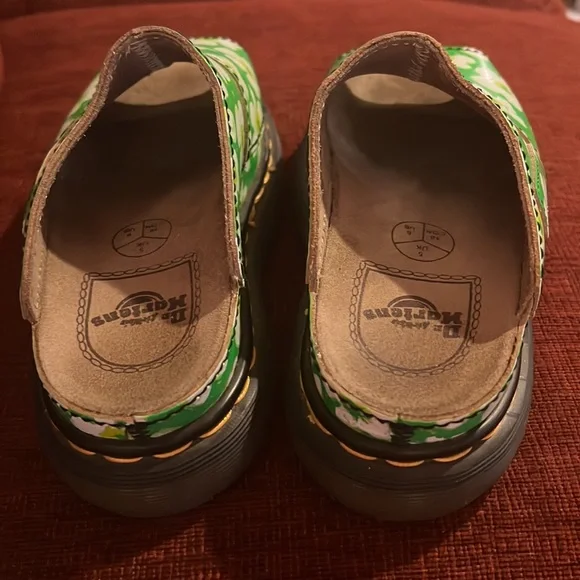 🏴󠁧󠁢󠁥󠁮󠁧󠁿 Vintage MIE Dr. Martens Green Daisy Platform Slides Sandals UK 5